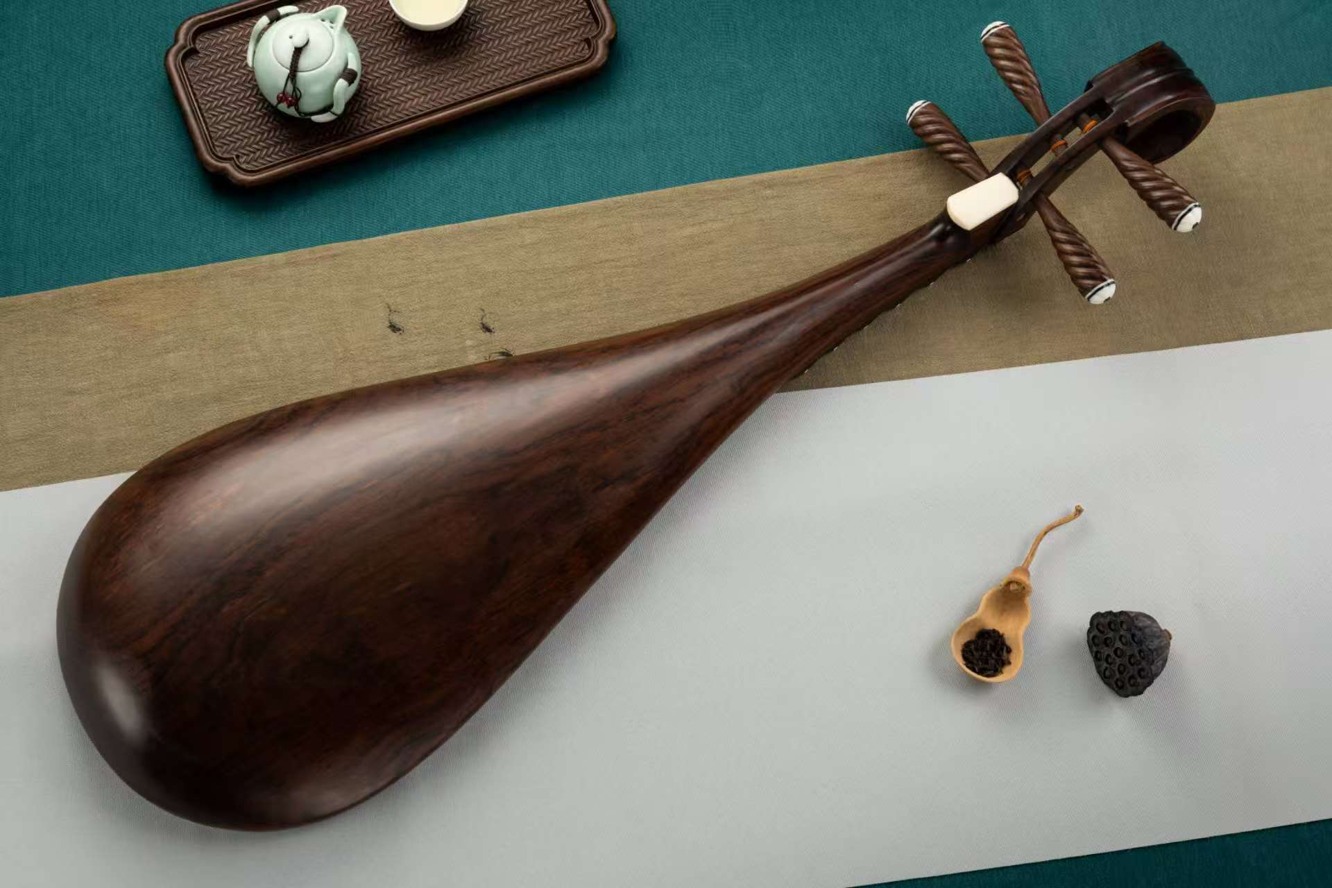 黑檀琵琶Ebony Premium-Grade Pipa – Zen Tones Asian Musical Instruments