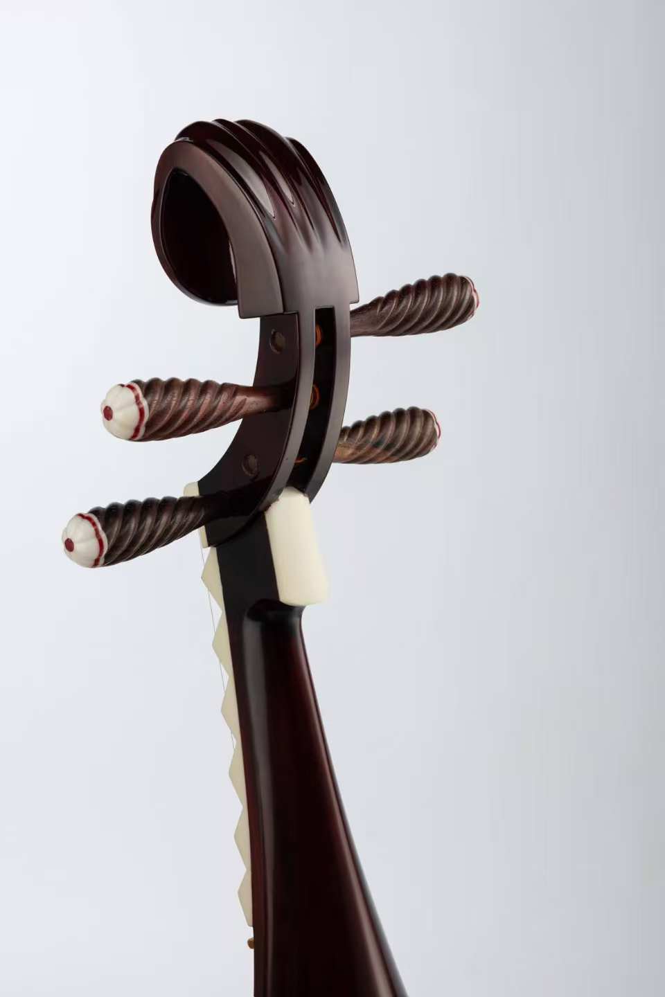 白皮白相花梨木琵琶 White-top Padauk Pipa with White Frets