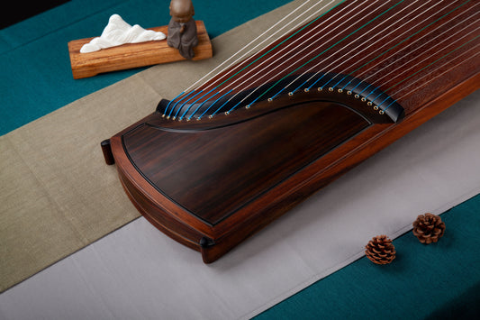 黃檀素面·薄 'Plain Indian Rosewood - Thin' Collector's Grade Guzheng with Matte Finishing on Indian Rosewood 阔叶黄檀素面收藏级古筝