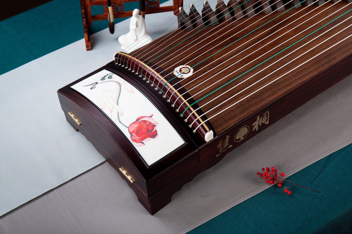 佛手 'Buddha's Hand' Professional Collection Guzheng with Ink Painting on Cocobolo 酸枝木国画精品系列古筝