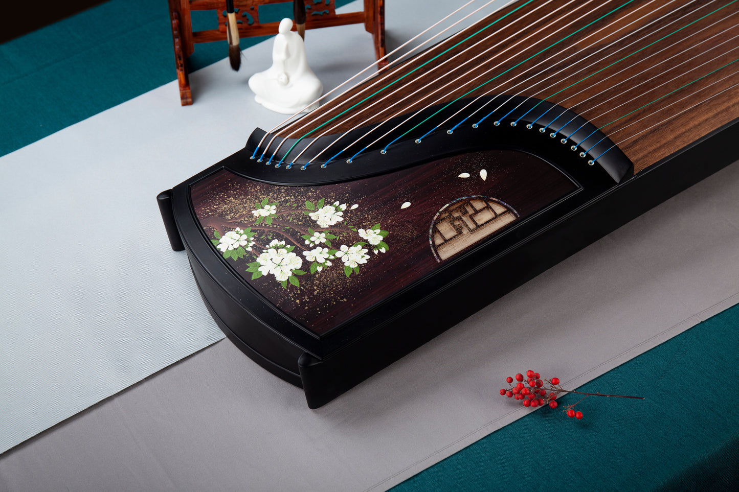 梨花夢 'Dreaming of Pear Blossoms' Professional Collection Guzheng with Painted Wood Cut-Outs on Ebony 黑檀木镂空彩绘精品系列古筝