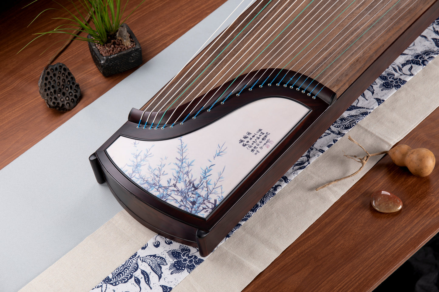 游魚落花 'Fish Swimming Among Fallen Flowers' Professional Collection Guzheng with Ink Painting on Cocobolo  酸枝木国画精品系列古筝