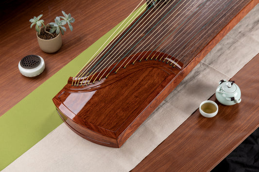 素韻 'Pure Charm' Hand-Carved Hollowed-Out Guzheng with Piano Lacquer Finishing on Kevazingo 高山巴花钢琴烤漆亮面挖筝