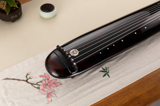 杉木黑红混沌古琴 Red-Tinted Dark-Colored Hundun-Style Chinese Fir Guqin