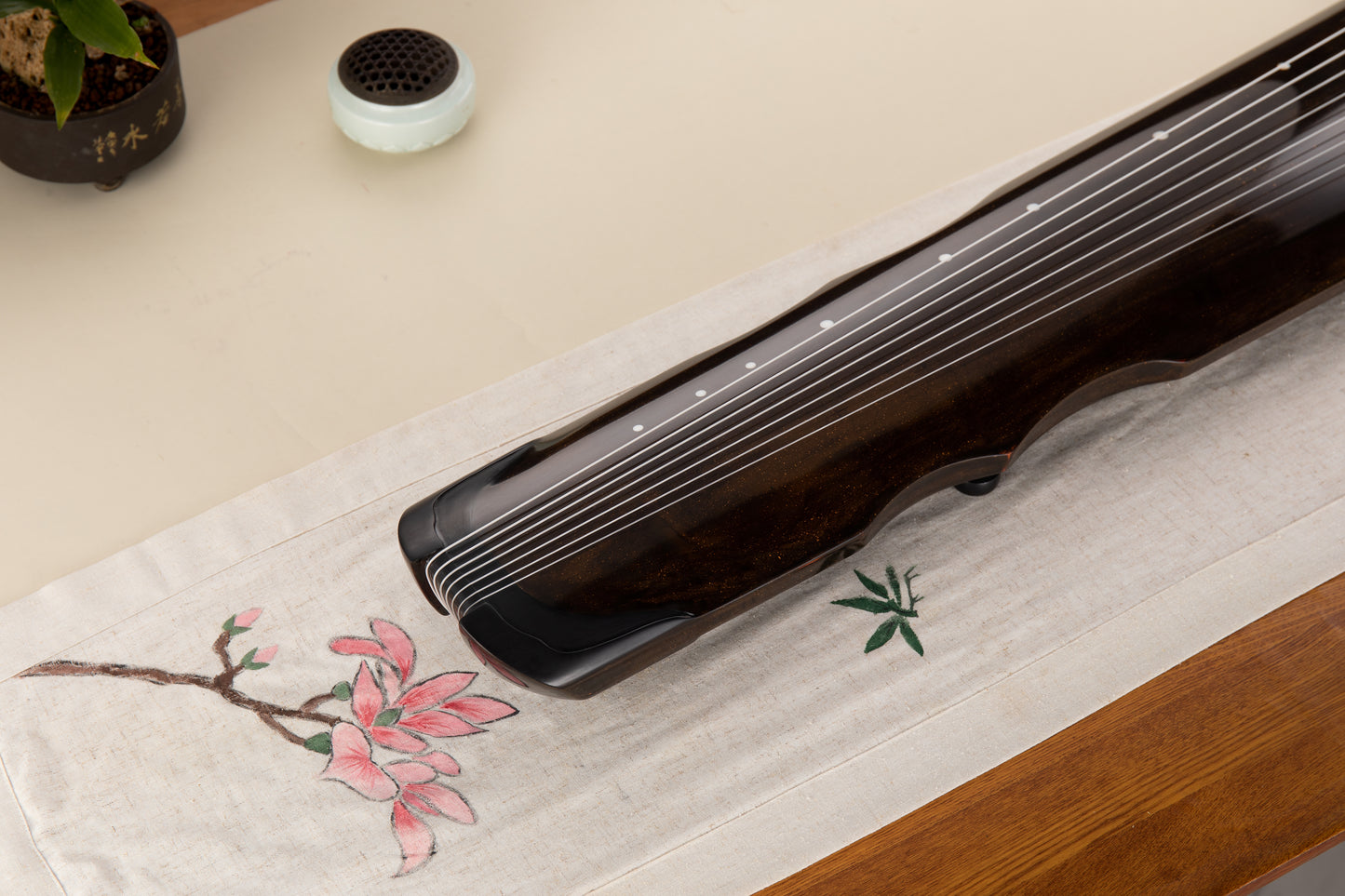 栗色伏羲杉木古琴 Chestnut-Colored Fuxi-Style Chinese Fir Guqin